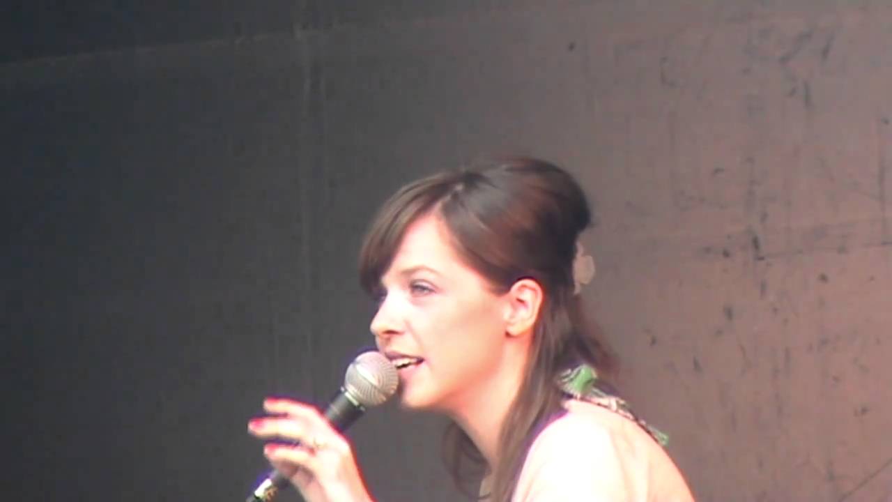 Laura Jansen :  Bells  (live@uitmarkt Arnhem 2010)