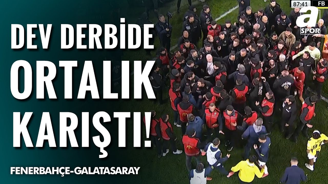 Fenerbahçe-Galatasaray Derbisinde Yaşanan Olaylar Nedeniyle Maç Durdu!