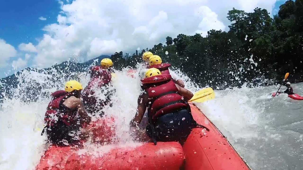 Trisuli Rafting | Trisuli River Nepal || Extreme || Trishuli Riverside Resort