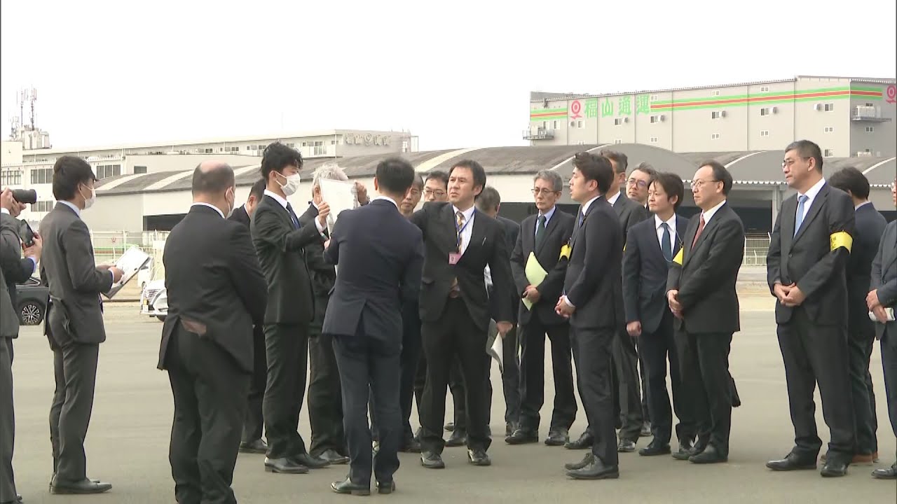 ３月２０日供用開始の福岡空港第２滑走路を中野洋昌国土交通大臣が視察