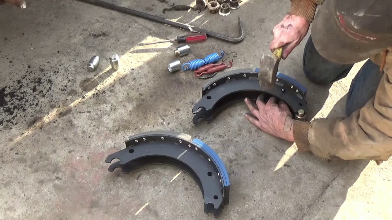 Replacing steer axle brake shoes on a '97 big truck
