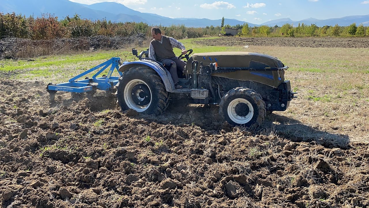EN GÜÇLÜ BAHÇE TRAKTÖRÜ TARLADA NEW HOLLAND TD4.100F