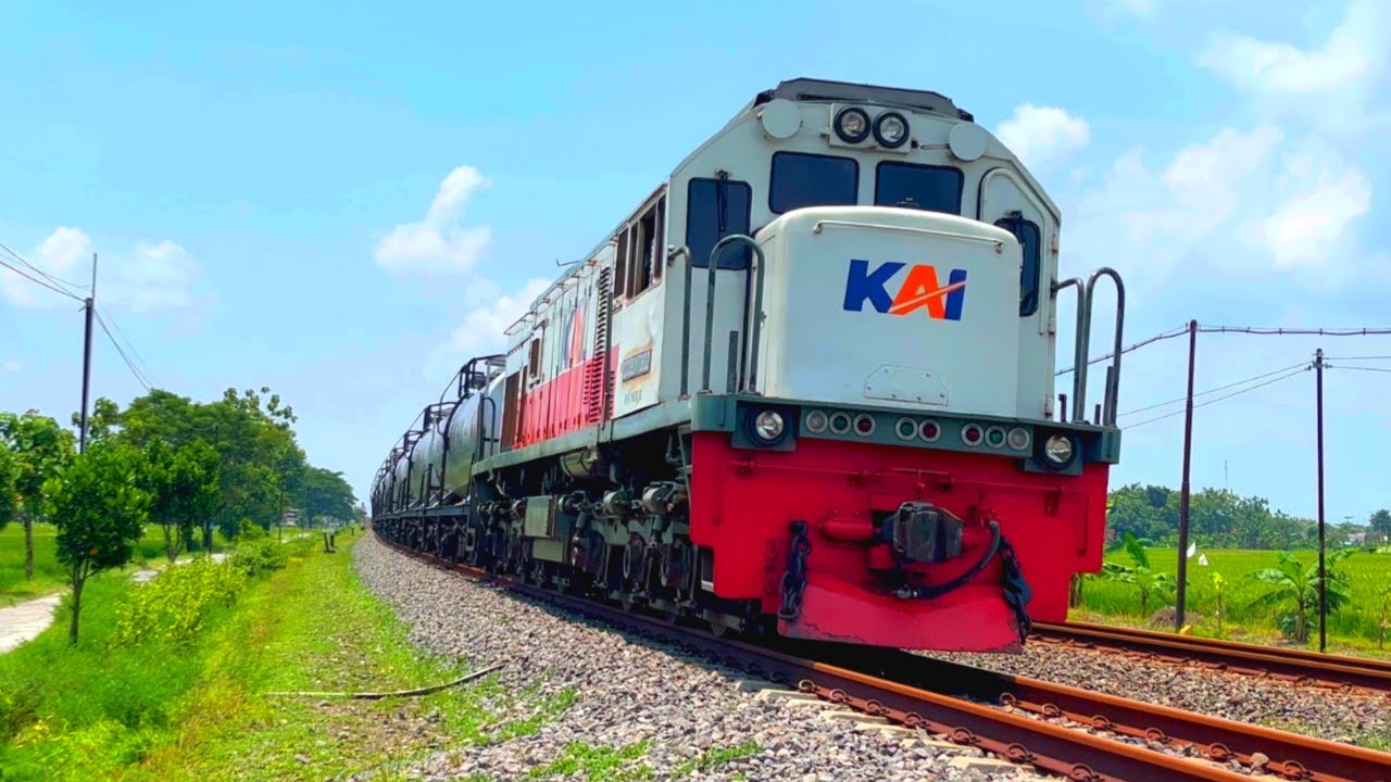 MAWALO TANGKER  KOMPILATION 7  in 1 High SPEED and SUPER Fast Train Videos  | Indonesian Railways