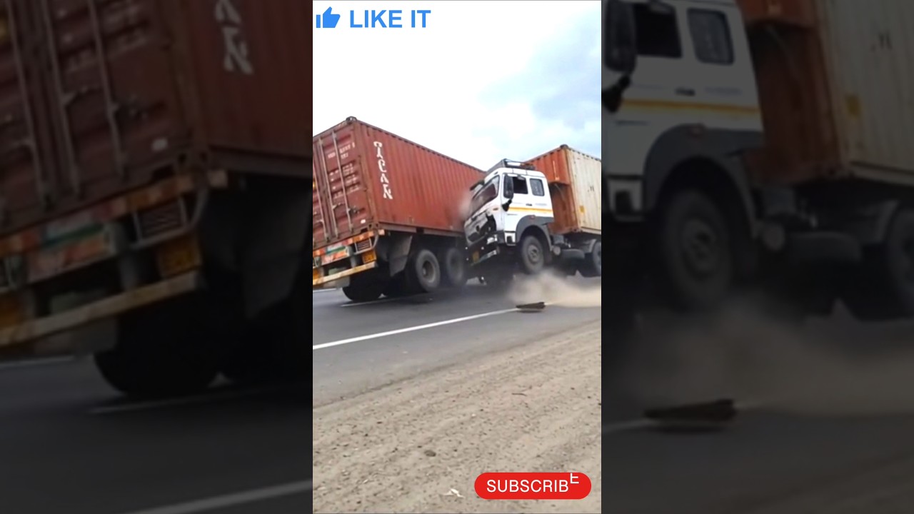 Highway Container Truck Accident Live Action 😱 #Shorts#accident #roadaccident #viral
