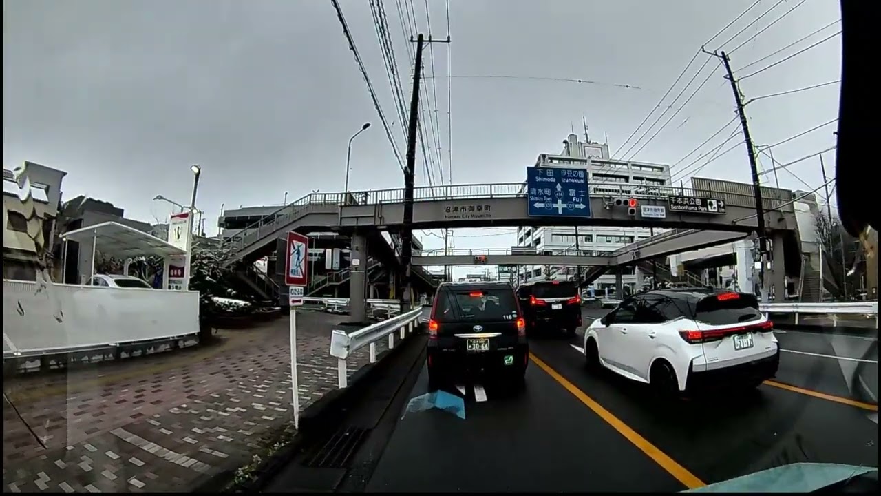 2026年2月8日午後4時　大雪となった沼津の風景（三園橋から市役所まで）