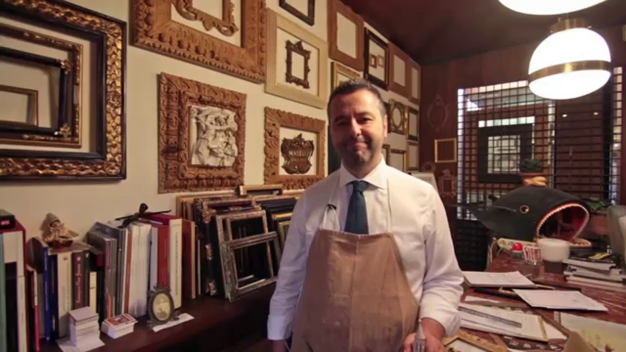 Montaggio di una cornice artigianale - Bottega d'Arte Maselli
