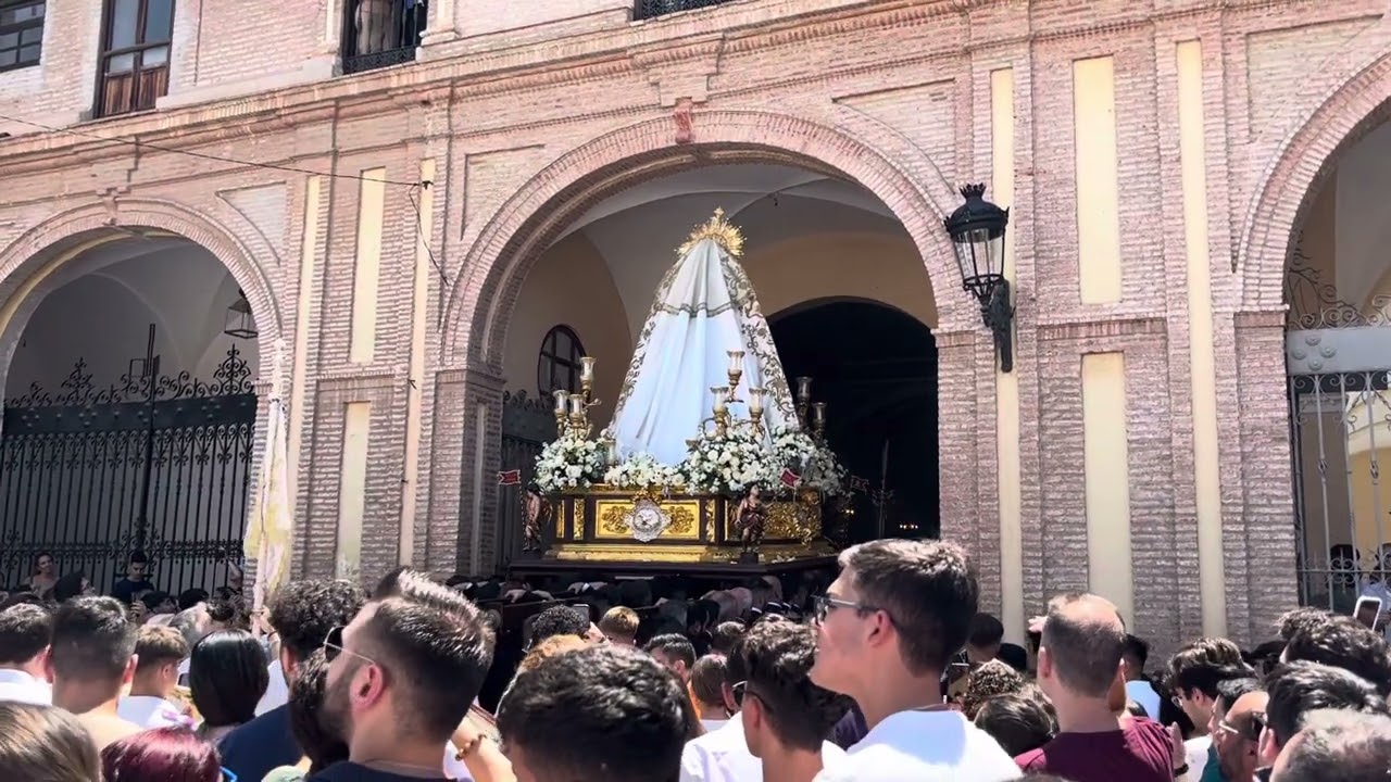 Virgen de la Paz | Encierro traslado | Extraordinaria Málaga 2024