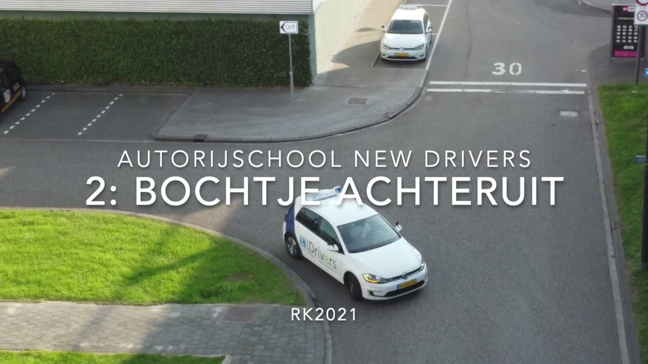 2  Bochtje achteruit (bijzondere verrichting autorijles met drone beelden)