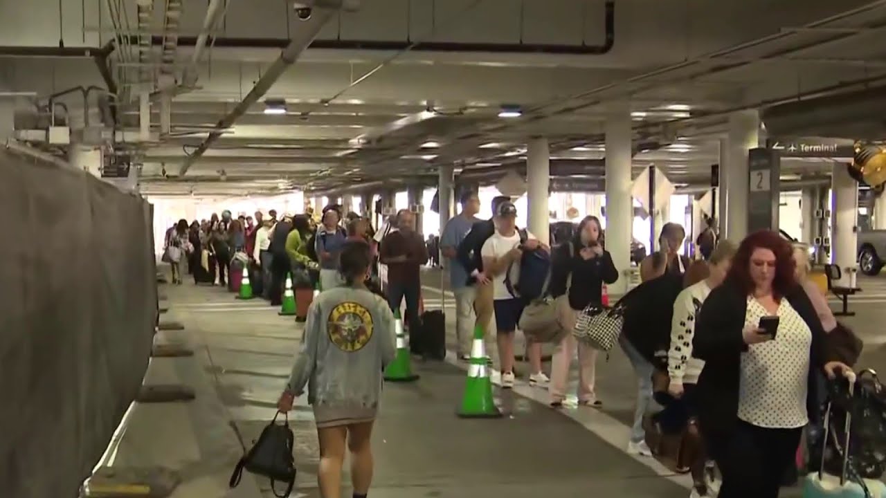 Nightmare lines at Houston's Hobby Airport impacting Spring Break travelers