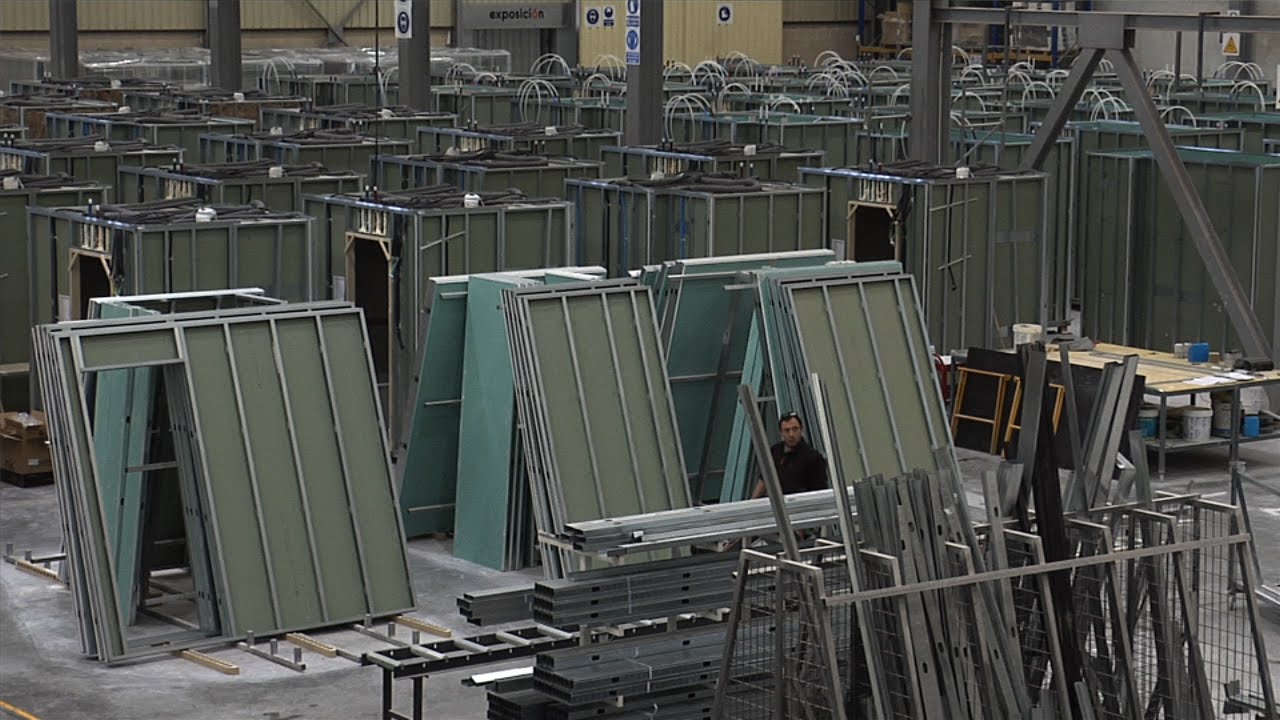 De la cadena de montaje a la obra, así se fabrica un baño en menos de 24 horas