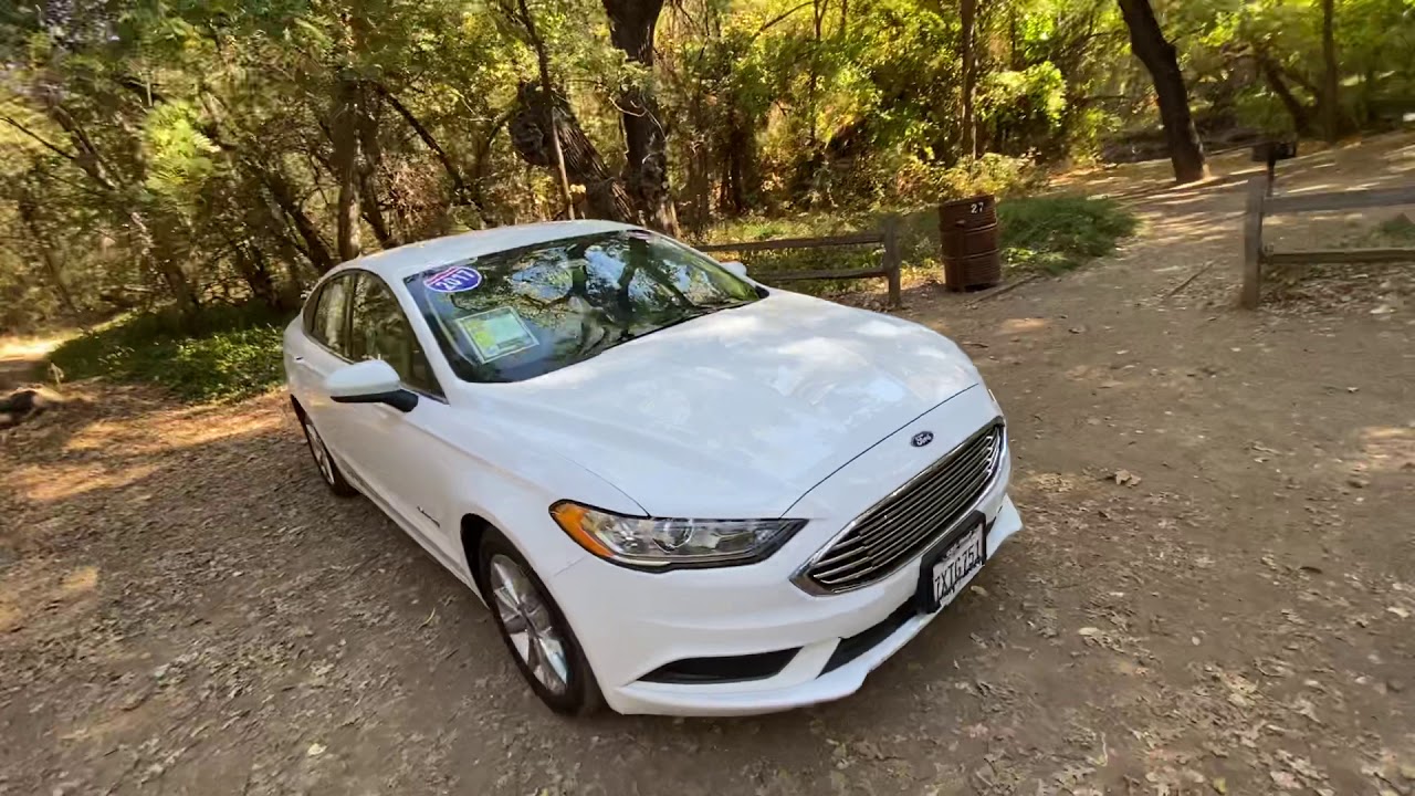 18985: 2017 Ford Fusion Hybrid