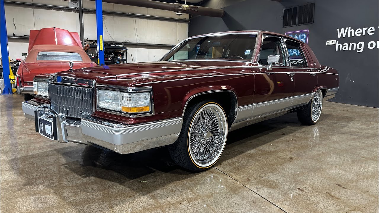 Продается Cadillac Brougham Sedan 1992 года выпуска за 13 995 долларов США
