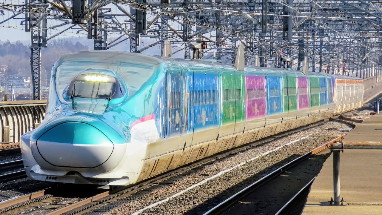 寒さ残る東北新幹線をゆくディズニーラッピング「Magical Journey Shinkansen」銀つば他