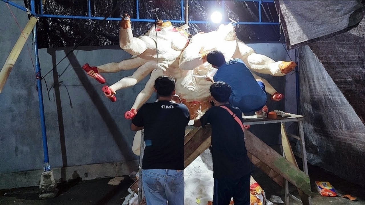 SAYA DAN TEMAN TEMAN BAKALAN menyetel payasannya dan segera di buat 