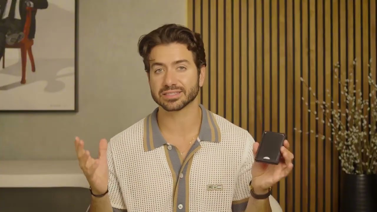 Uniqtouch Wallet looks and feel premium - Alex Costa
