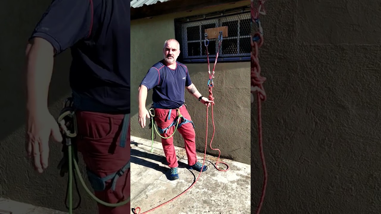 cuerda de rapel fija con nudo dinámico y mula