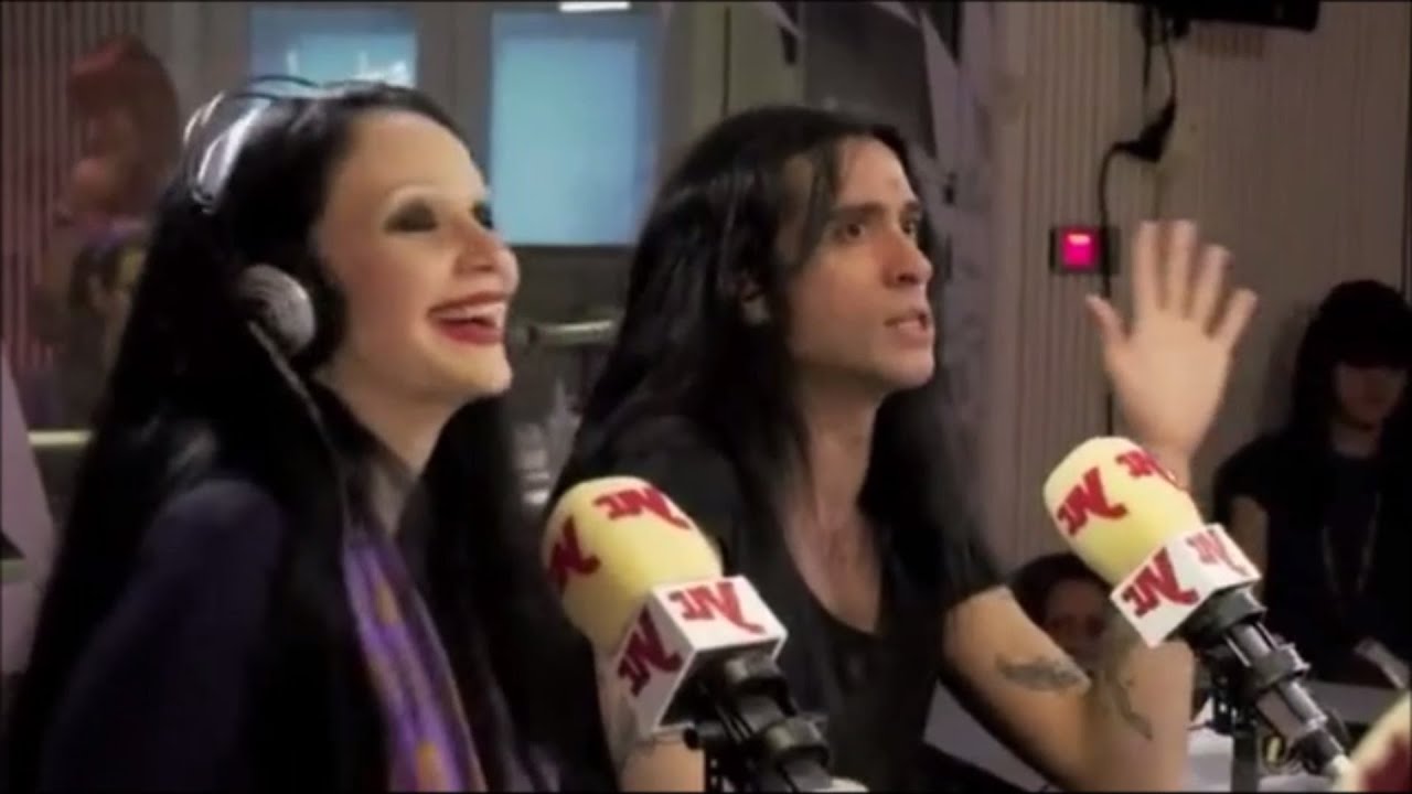 Alaska y Mario - En la radio
