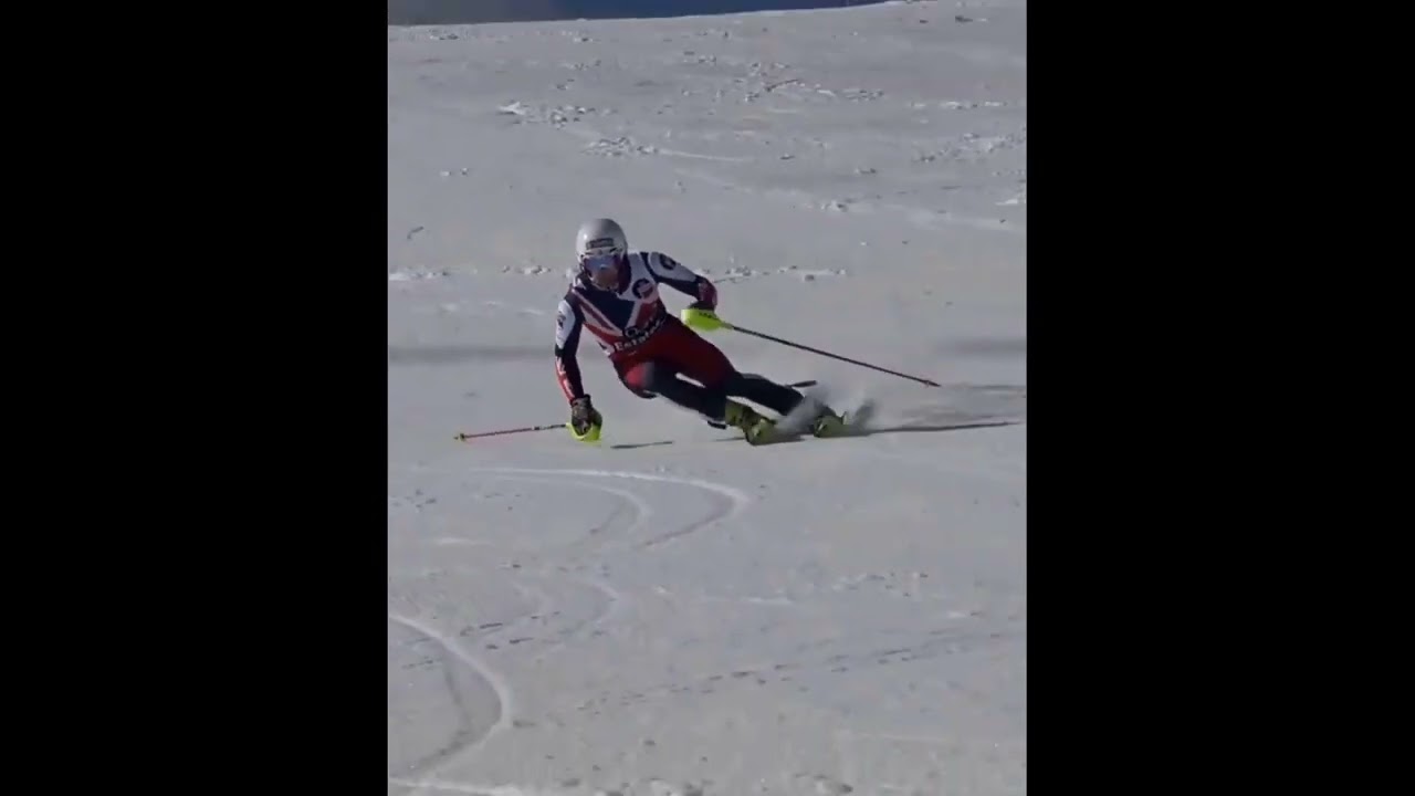 DAVE RYDING FREE SKIING WITH SLO-MO.