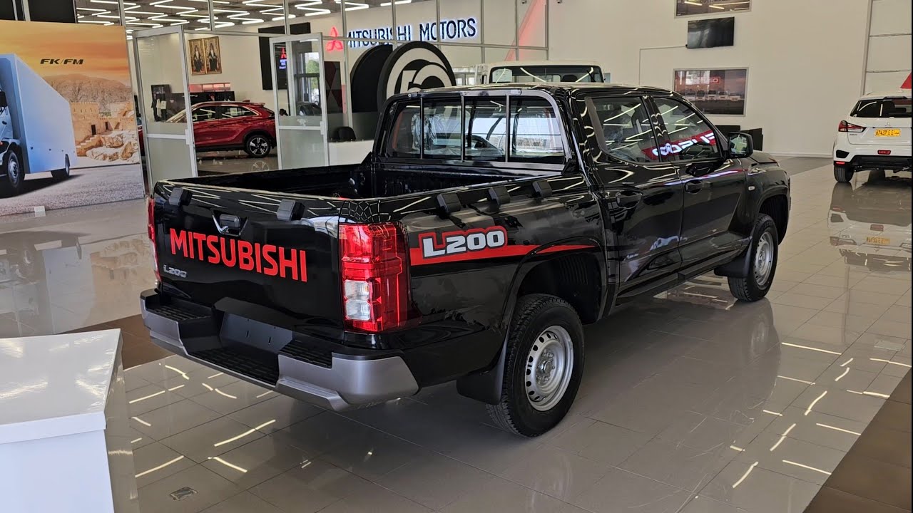 ميتسوبيشي بيك اب L200 بنزين 2025 دفع رباعي لمن يبحث عن وانيت للاستخدام العملي الشاق Mitsubishi 2.4