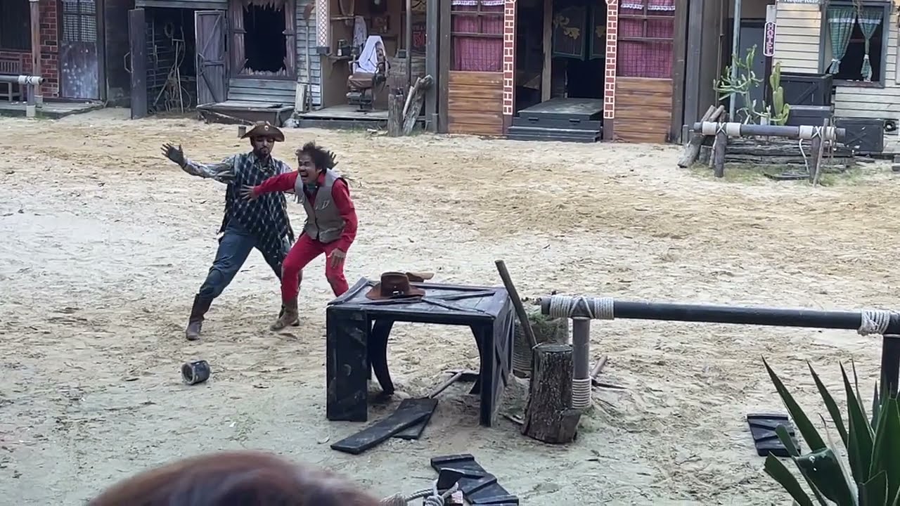 [Vlog] -  Safari World Bangkok # 5 : Cowboy Stunt