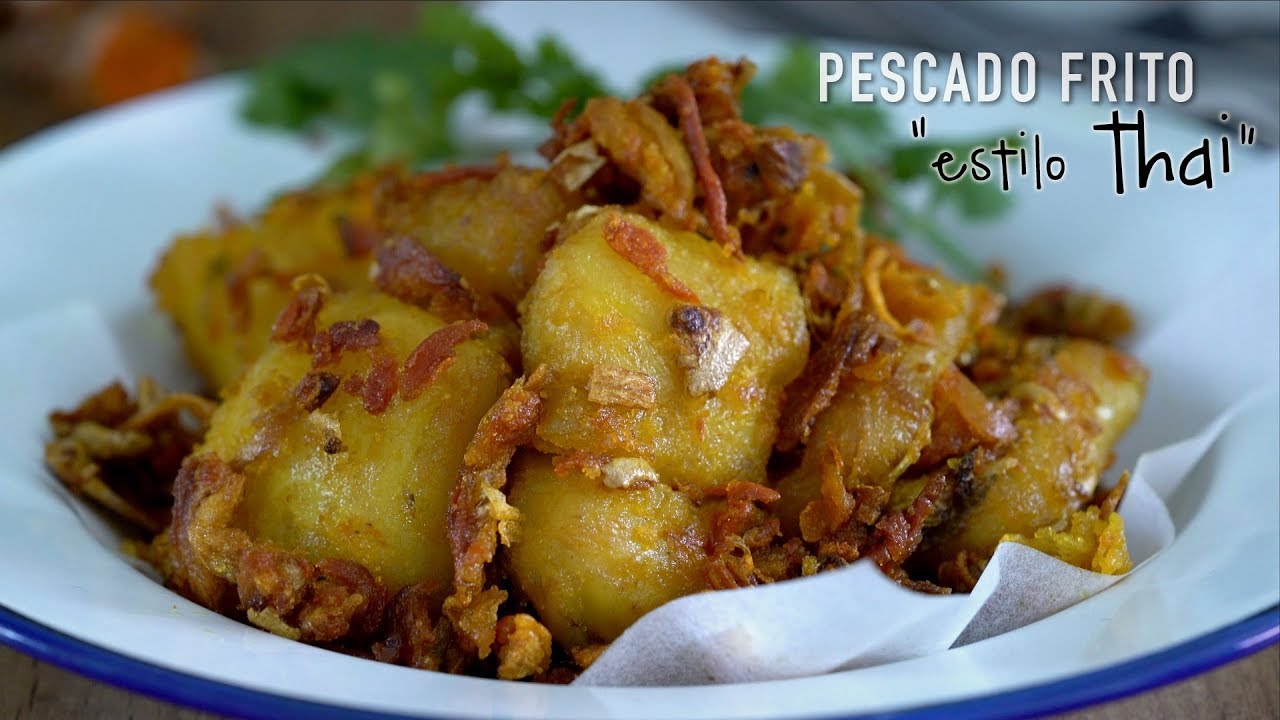 Pescado frito Thai con cúrcuma - Southern Thai Style Fried Fish