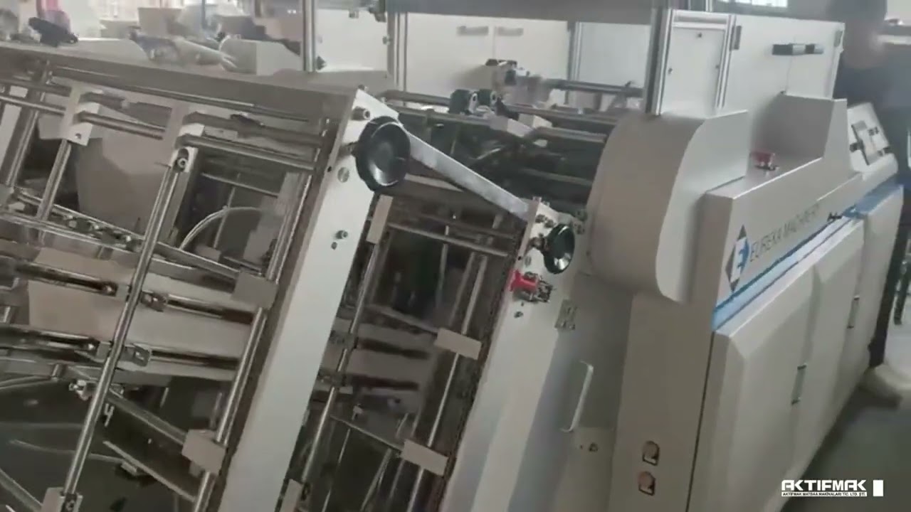 Eureka   Kutu Kurma Hamburger : Fast Food Kutusu Makinası 4 Servolu