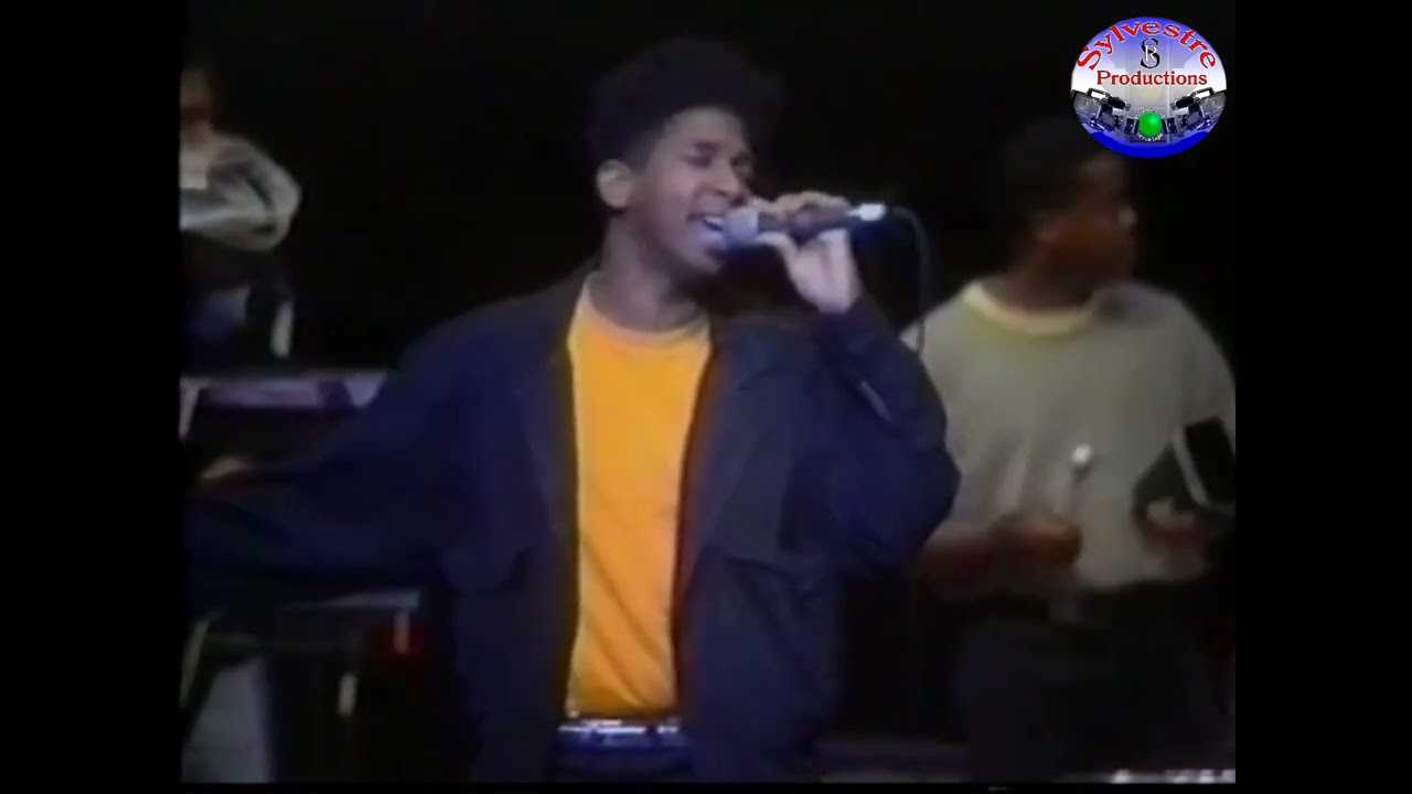 Lakol avek TanTan au Complet Festival a Brooklyn College ( Retro) Souveni D'Antan.
