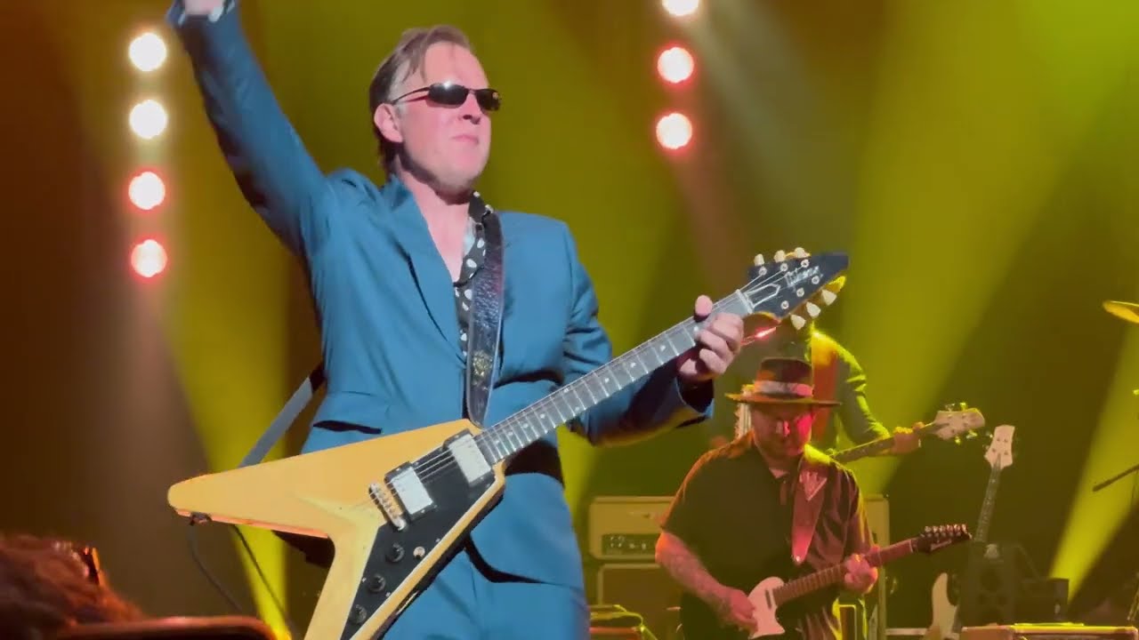 Joe Bonamassa - “Just Got Paid” (ZZ Top Cover) - Live in Durham, NC - February 25, 2024