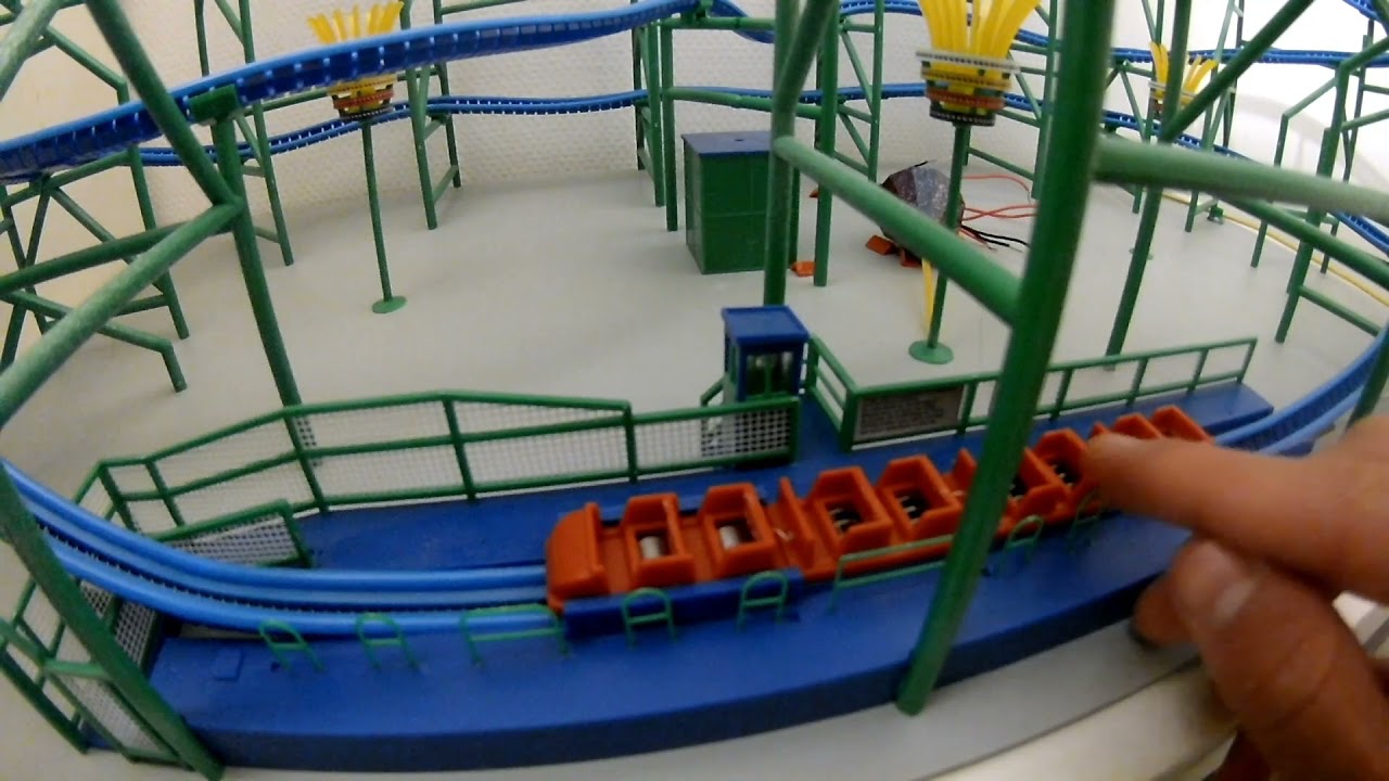 Dream Build ! - Coaster AlpinaBahn Faller / La Station d'Embarquement