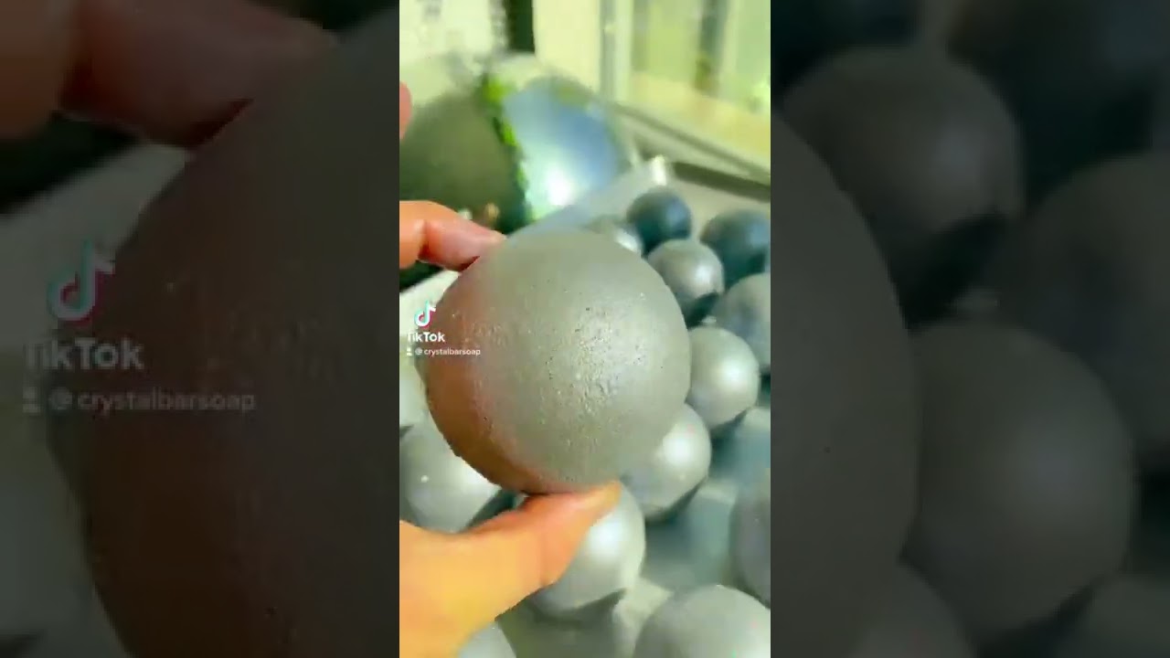 Sparkling Ally PRIDE bath bomb