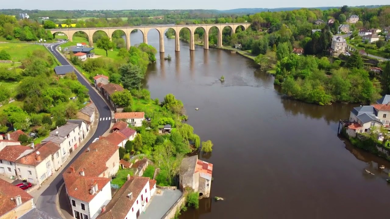 House by the river, l'Isle Jourdain 86