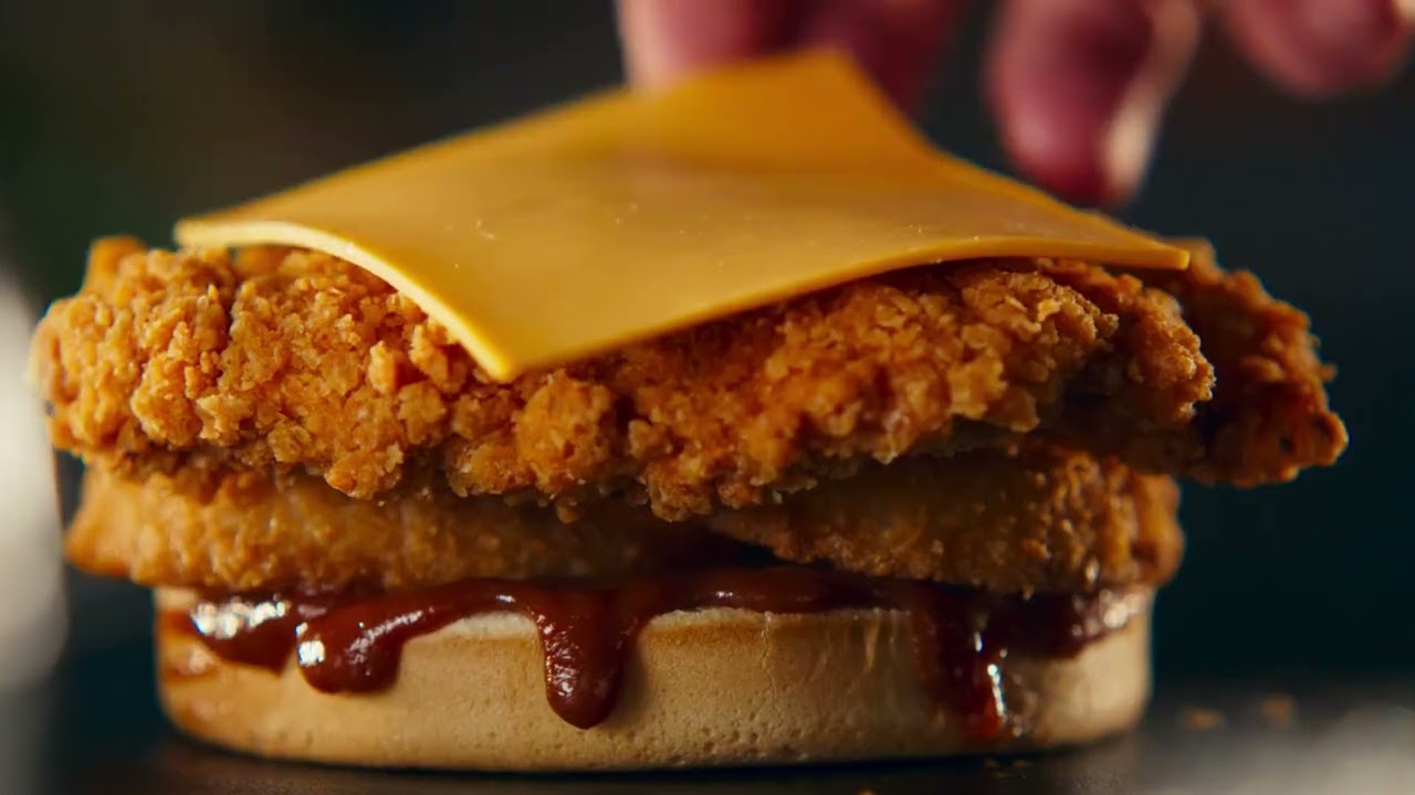 Carl's Jr. | Курица с беконом по-западному | 5,99 $ | Бой | 15