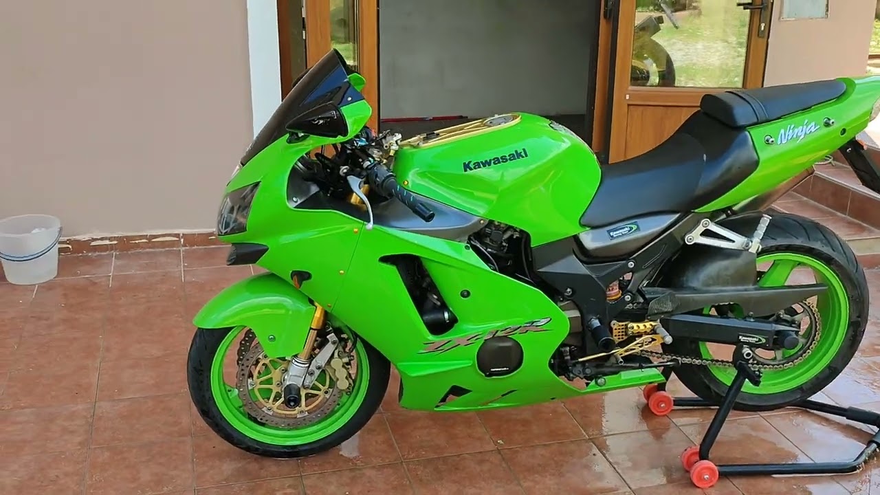 Kawasaki ZX12R '03 walkaround