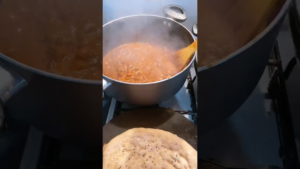 Lahori naan cholay
