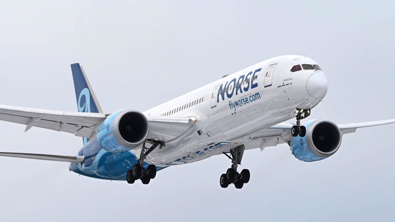 20 Minutes of Close Up Winter Takeoffs & Landings-Planespotting at Stockholm Arlanda Airport