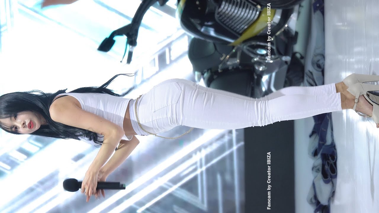 4K '포켓걸스' Pocket Girls '하빈 'Lip & Hip , Miniskirt 서울모터쇼 190406 @ 직캠 by IBIZA