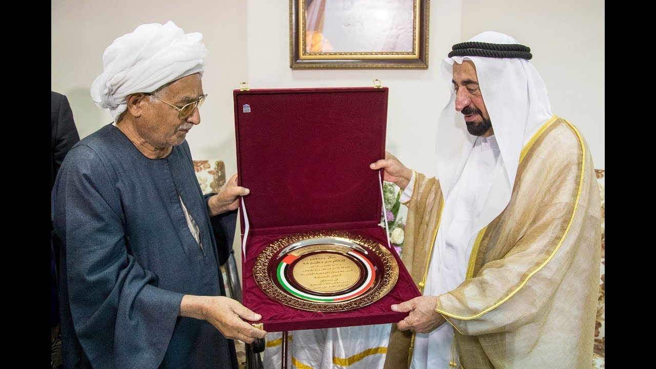 لقاء تليفزيوني مع الحاج إبراهيم علي حسن حارس العقار الذي كان يسكن فيه حاكم الشارقة
