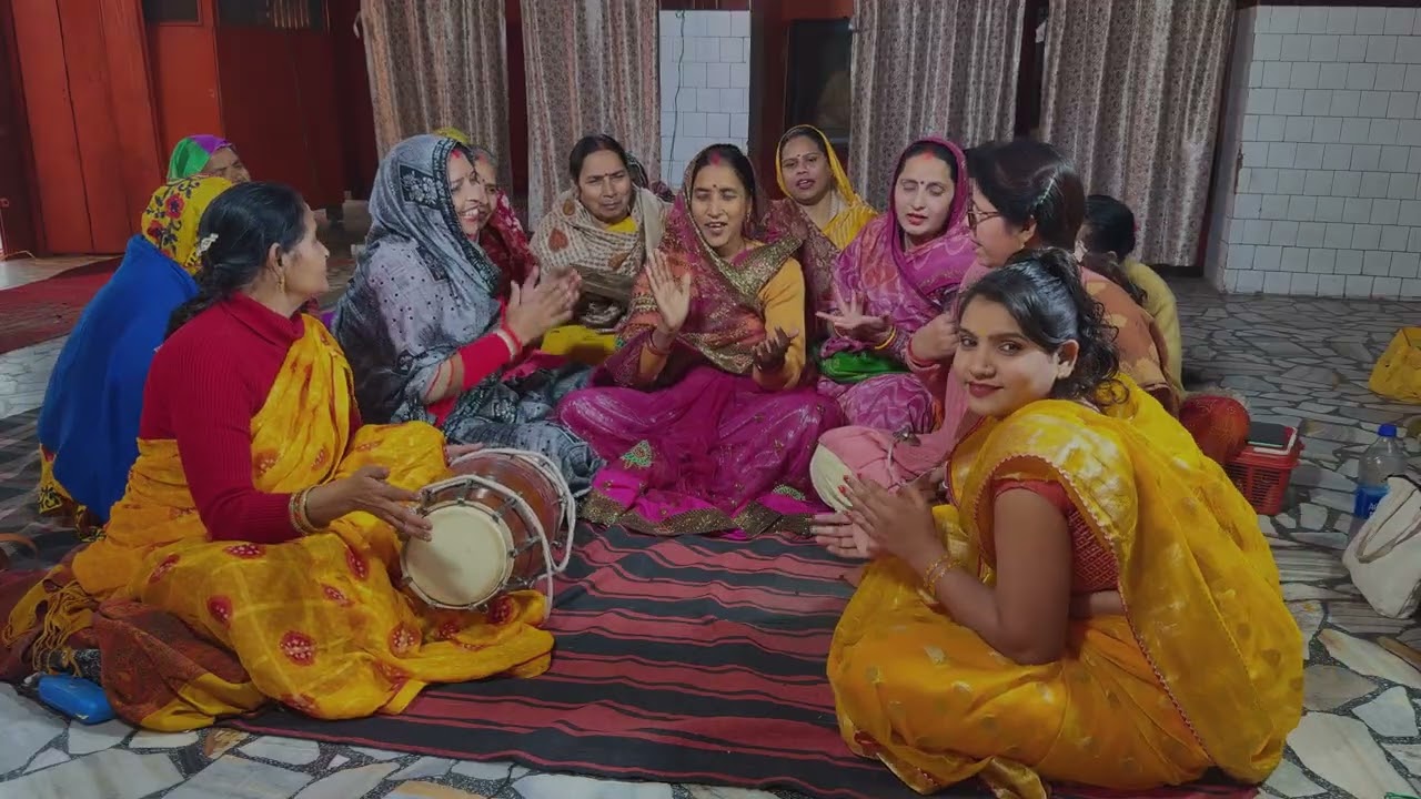 करके चले श्याम सोलह सिंगार नंदलाला नारी में बदल गए