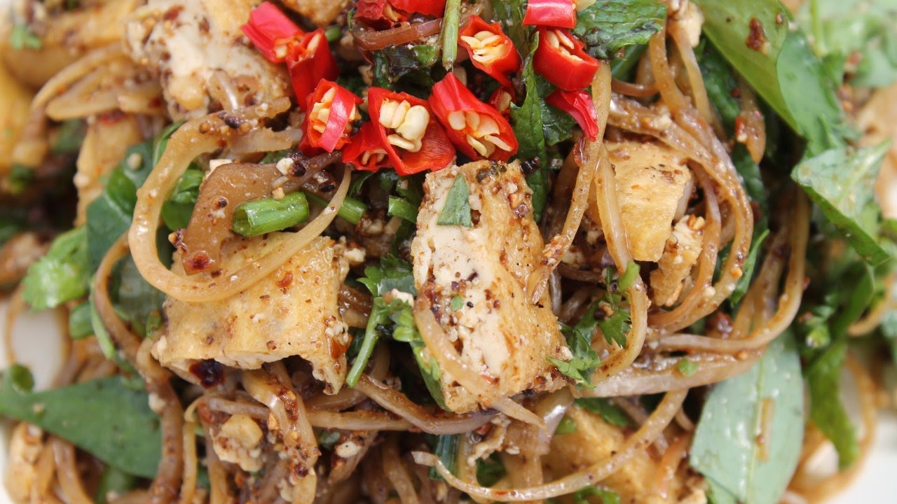 Salade de fleur de bananier et de tofu : recette du Laos - Cooking With Morgane