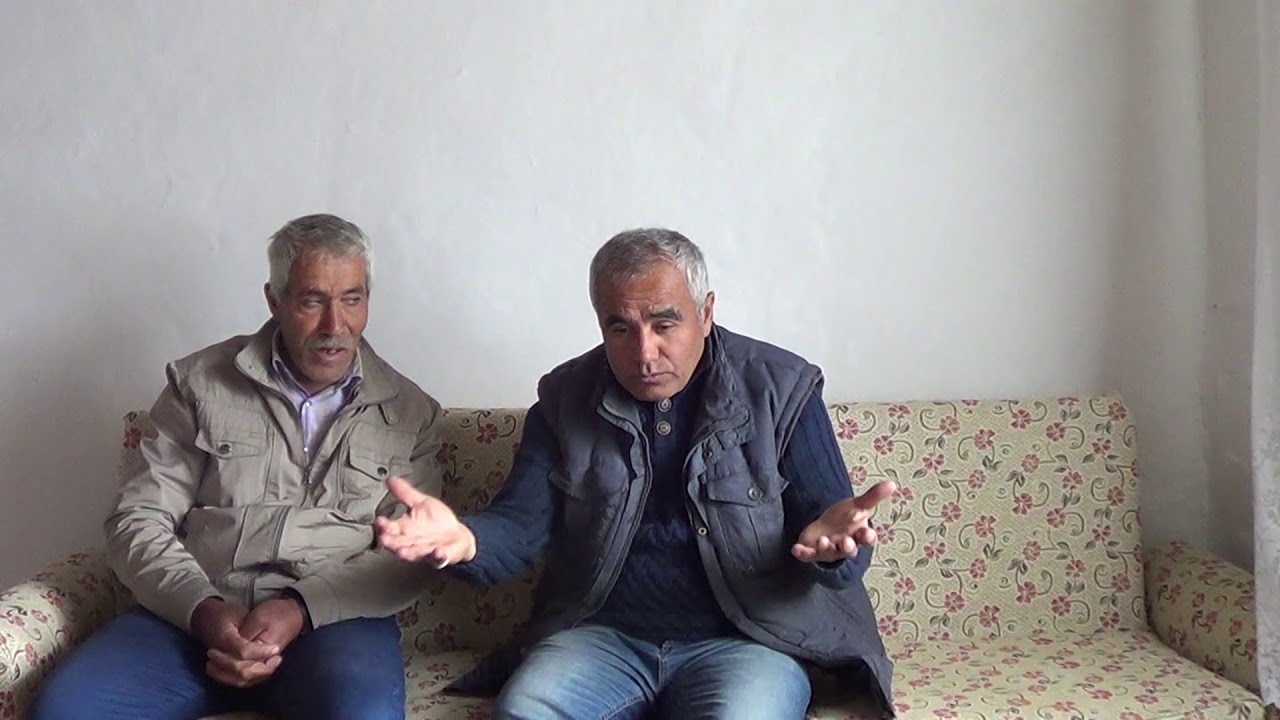 ERZURUM KÖPRÜKÖY İLÇESİ DEREBAŞI MAHALLESİ MUHTARI ŞAKİR ÇINAR, SOKAKLAR ÇAMURDAN KURTARILMALI