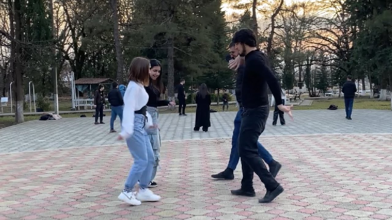 Суперская Чеченская Лезгинка 2026 Девушки Танцуют Зажигают Chechen Dance Lezginka Zaqatala ALISHKA