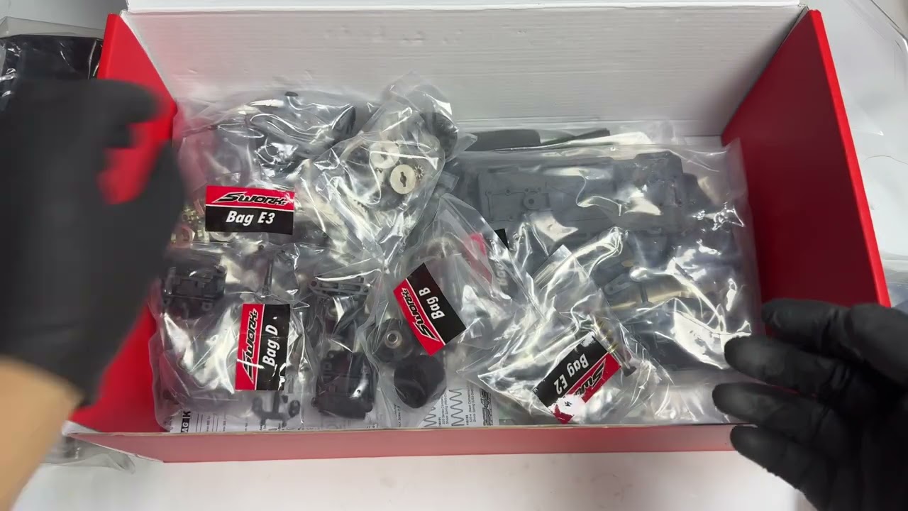 Sworkz S35-4e EVO 1/8 Electric Buggy RC Car Kit (Unboxing and First Look)