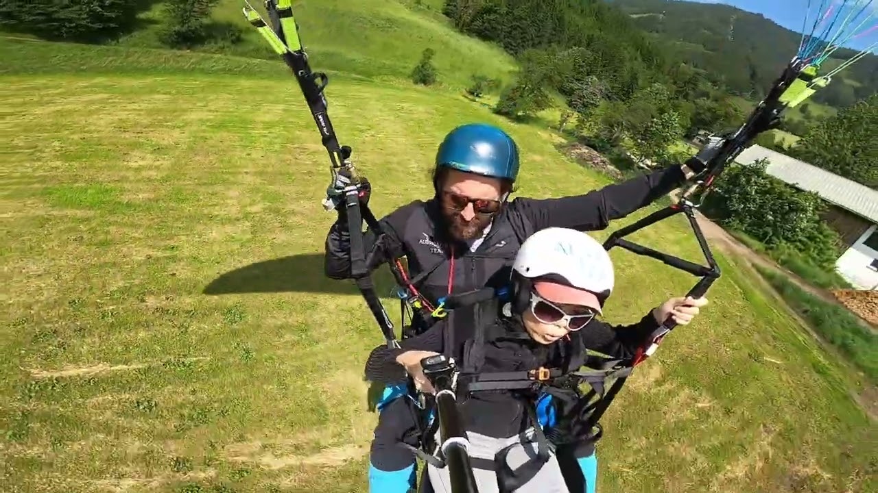 Bay dù  ở Werfenweng ,nước Áo -  Paragliding in Werfenweng, Österreich
