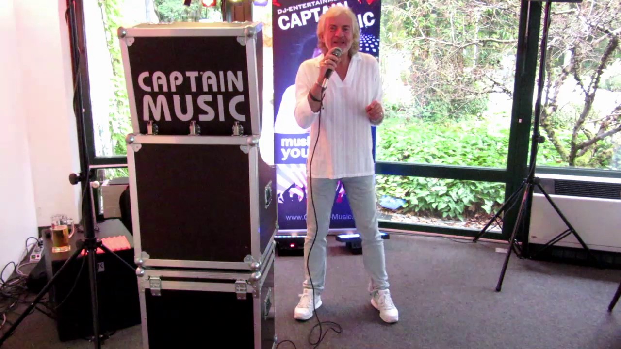 DJ Captain Music singt 