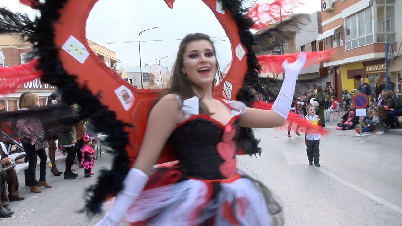 Espectacular desfile de Carnaval de Piñata de Archena 2018