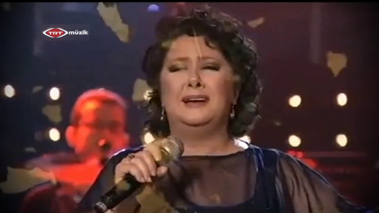 Emel Taşçıoğlu - Yine Bir Hal Oldu & Yarim Yarim