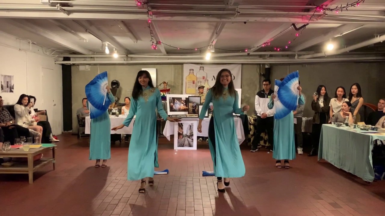 Fanesse Vietnamese Fan Dance 2019