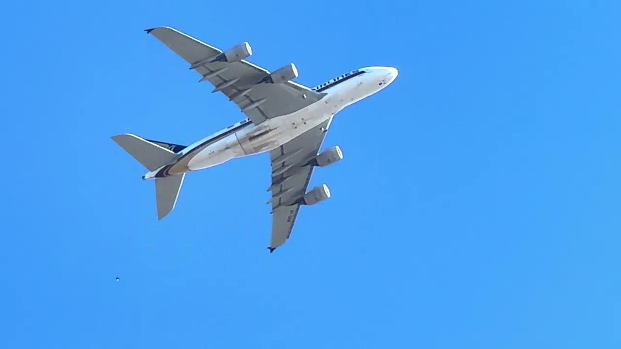 A380 Singapore airlines Sydney to Singapore Changi #aviation #planespotting