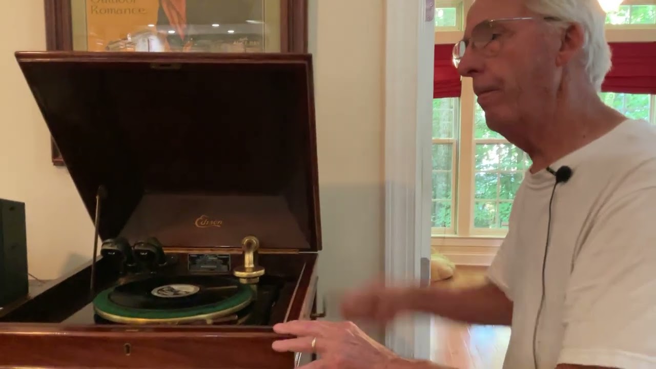 1605.  How to operate an Edison diamond disc phonograph. ￼