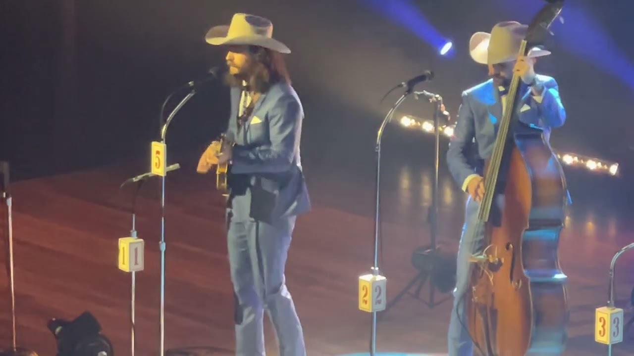 Billy Strings w/ Jarrod Walker lead vocals ‘’Nobody’s Love is Like Mine’’ 2/26/23 Ryman Auditorium